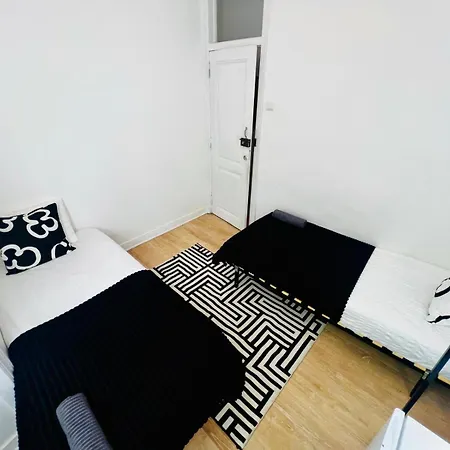 Luxury In Lisbon, Ideal For Tourists Hostel *