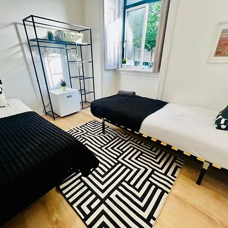 Hostel Luxury In Lisbon, Ideal For Tourists *
