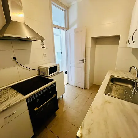 Luxury In Lisbon, Ideal For Tourists Hostel