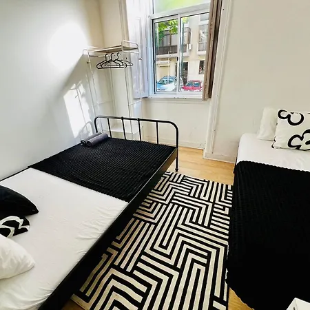 Hostel Luxury In Lisbon, Ideal For Tourists *